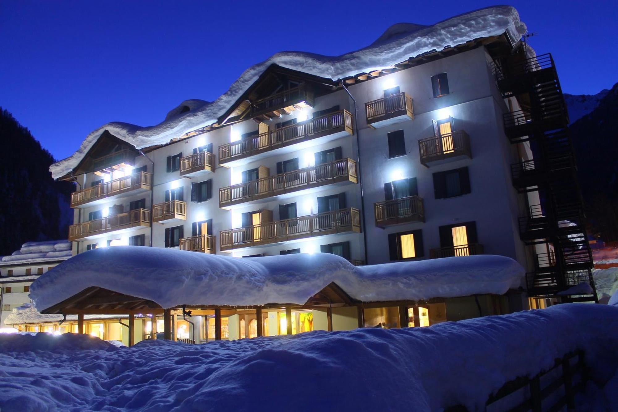 Hotel Cristallo Peio Esterno foto
